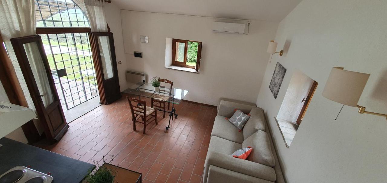 Poloturisticoumbria Rustico Con Piscina Vista Lago Passignano sul Trasimeno Bagian luar foto