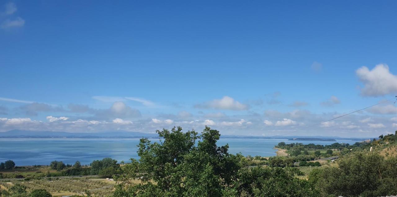 Poloturisticoumbria Rustico Con Piscina Vista Lago Passignano sul Trasimeno Bagian luar foto