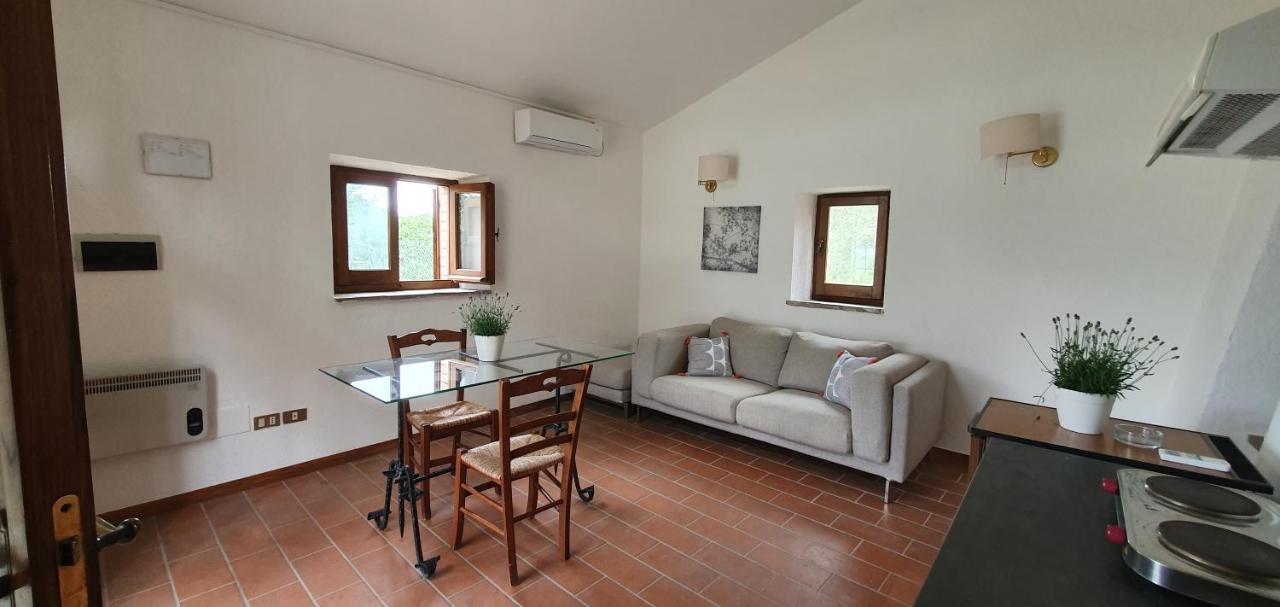 Poloturisticoumbria Rustico Con Piscina Vista Lago Passignano sul Trasimeno Bagian luar foto